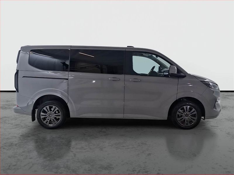 Ford Tourneo Custom (2024) Titanium 2.0 EcoBlue, ČR, 1Maj - fotka 6 z 18