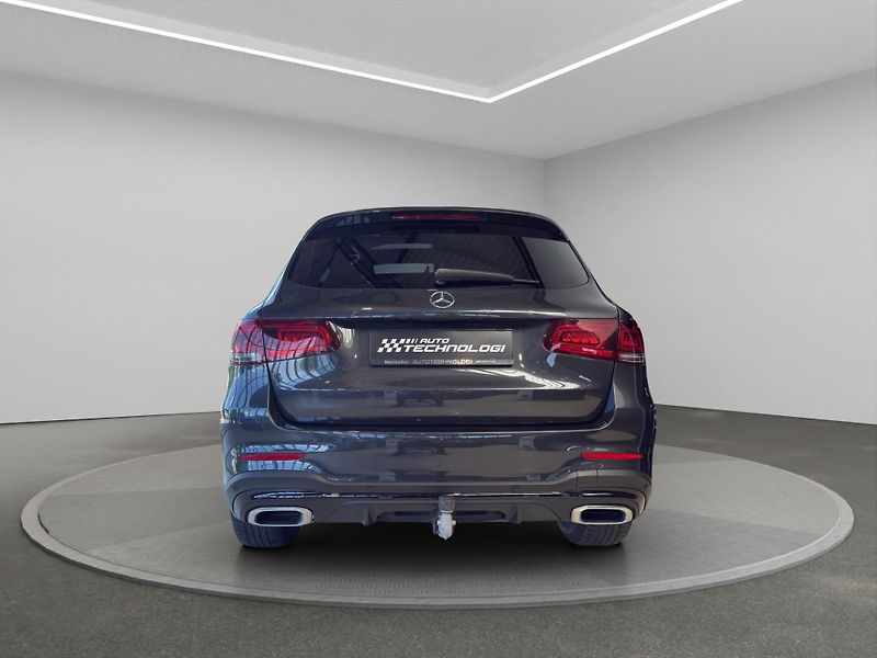 Mercedes-Benz GLC (2019) 300 4MATIC - fotka 6 z 22