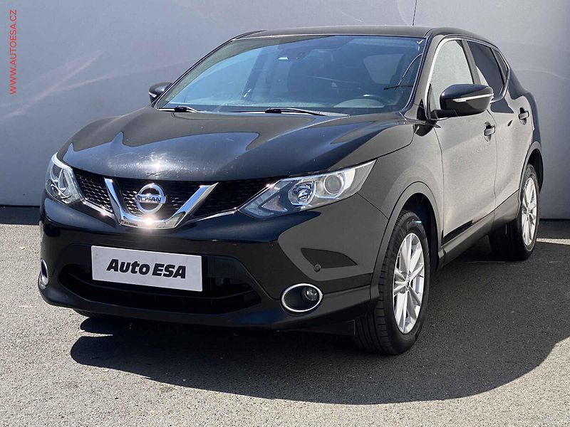 Nissan Qashqai (2014) 1.6 dCi, Acenta, navi, panor - fotka 3 z 16