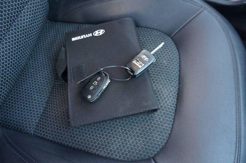 Hyundai ix35 (2013) IX 35 2,0 4WD - fotka 10 z 27