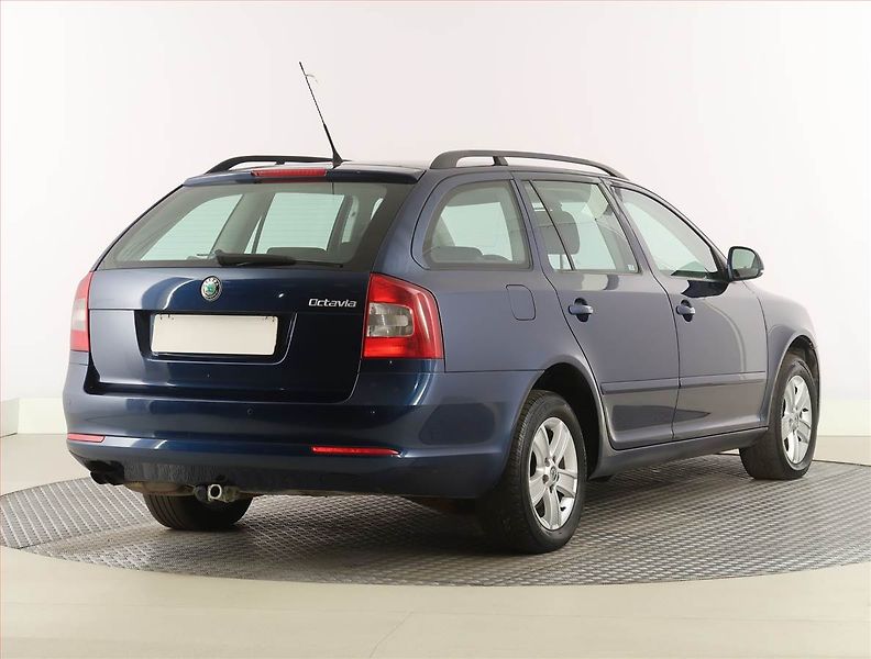 Škoda Octavia (2010) 1.8 TSI, 4X4, Tažné - fotka 5 z 21