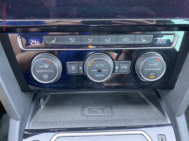 Volkswagen Passat (2020) 2.0 TDi 4Motion, ČR - fotka 21 z 24