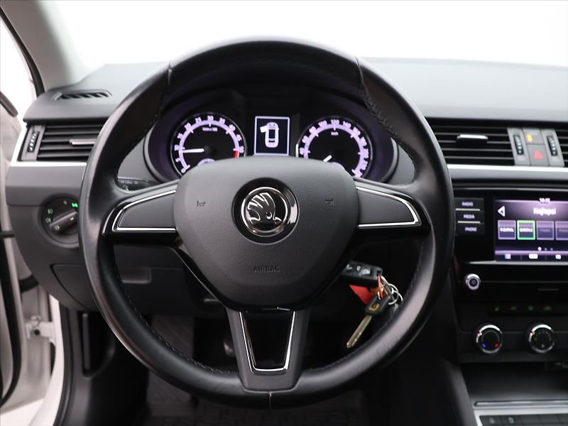 Škoda Octavia 1,6 TDI 85kW CZ Ambition - fotka 16 z 31