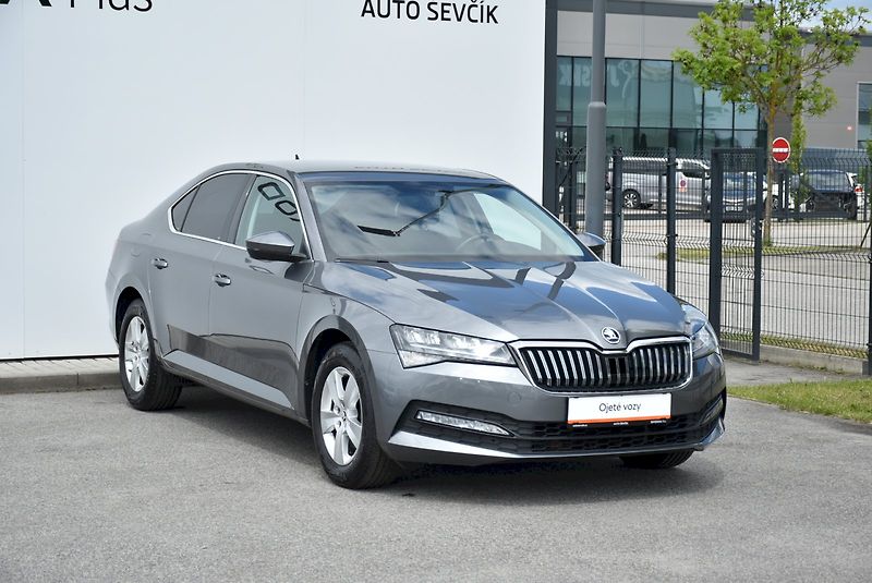 Škoda Superb (2022) Ambition 1.5 TSI 110kW DSG - fotka 8 z 30