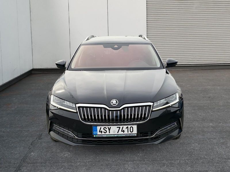 Škoda Superb (2019) L&K 2.0TSI 200kW DSG 4x4 TAŽNÉ - fotka 2 z 11