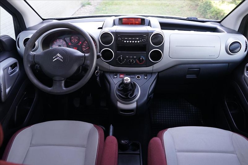 Citroën Berlingo 1,6 HDI  Verze bez DPF - fotka 9 z 18