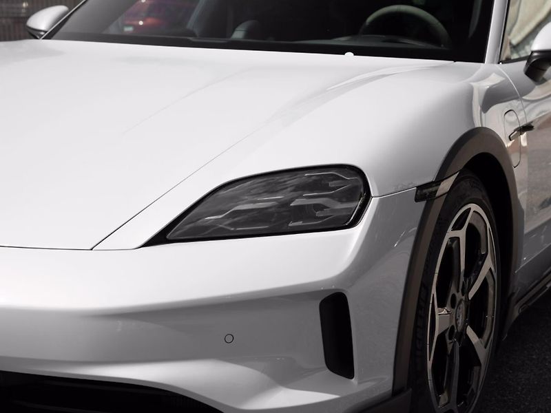 Porsche Taycan 4S Cross Turismo BOSE Matrix - fotka 7 z 23