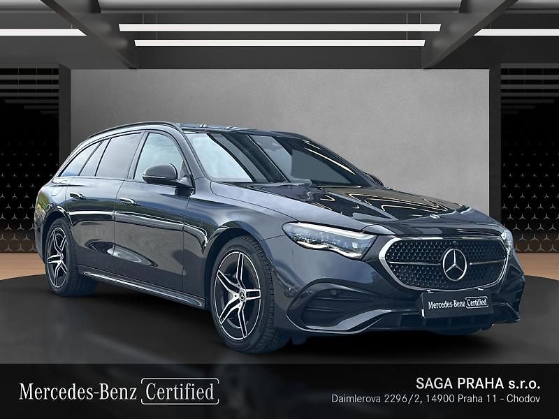 Mercedes-Benz Třídy E E-Třída 220 d 4MATIC kombi AMG - fotka 8 z 21