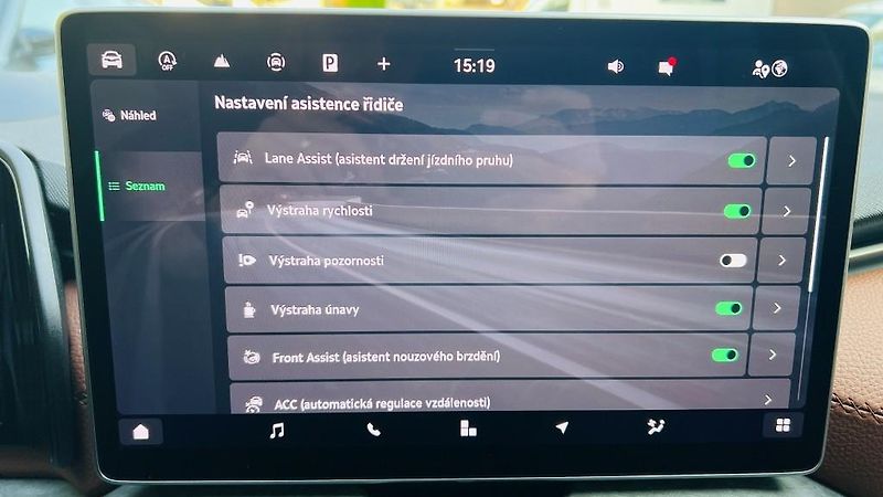 Škoda Kodiaq (2024) 2.0 TDI 142kW 4x4 DSG Exclusiv - fotka 42 z 64