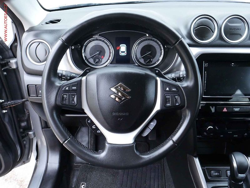 Suzuki Vitara (2023) 1.5BJet, AT, LED, kamera - fotka 15 z 18
