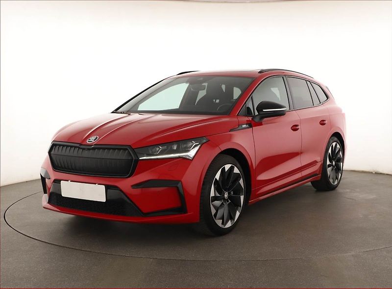 Škoda Enyaq (2022) Sportline iV 80 (82 kWh) - fotka 2 z 20
