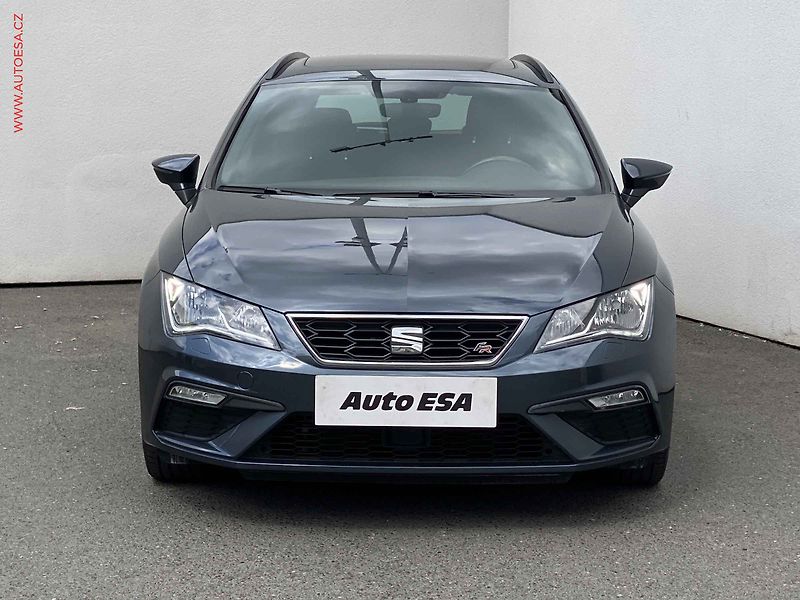 Seat Leon (2019) 1.5 TSi, FR, DSG, panor - fotka 2 z 18