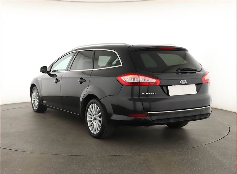 Ford Mondeo (2014) 2.0 TDCi, Navi, Xenony - fotka 4 z 14
