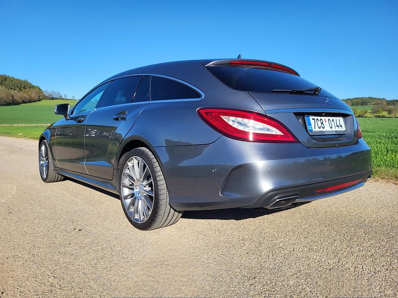 Mercedes-Benz CLS (2016) X218, Designo, AMG paket, 350D - fotka 5 z 29