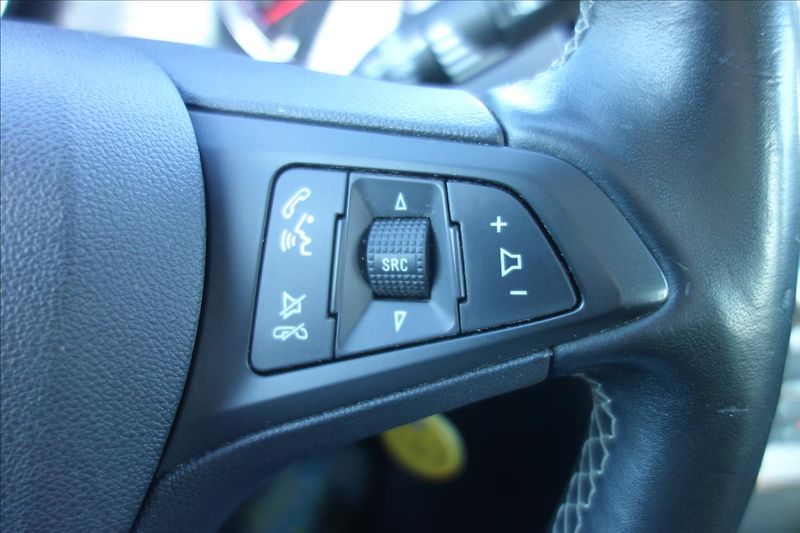 Opel Astra 1,6 CDTi 81KW, ČR, 1 MAJITEL. - fotka 28 z 33