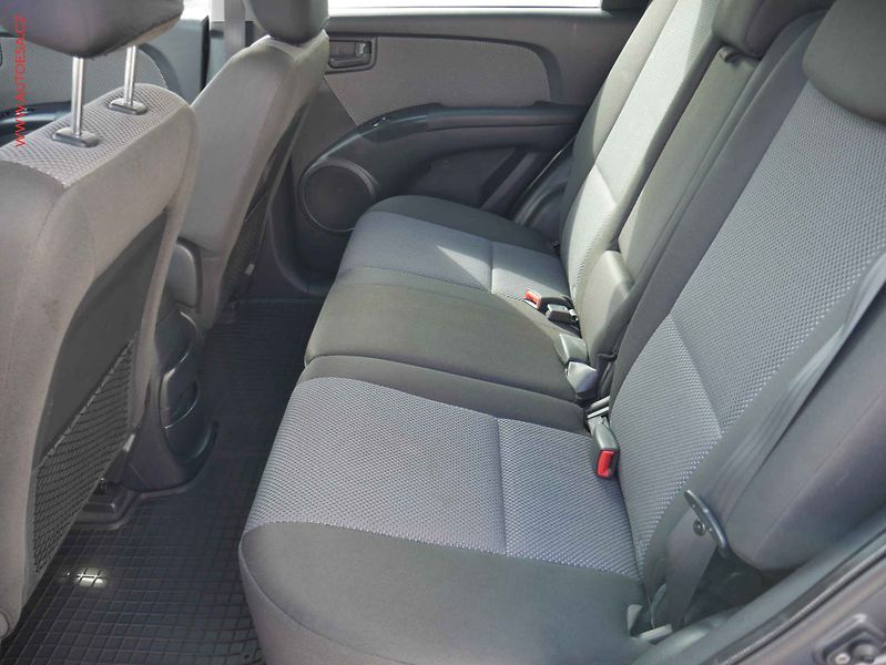 Kia Sportage (2008) 2.0i 4x4, ČR, AC, temp - fotka 10 z 15
