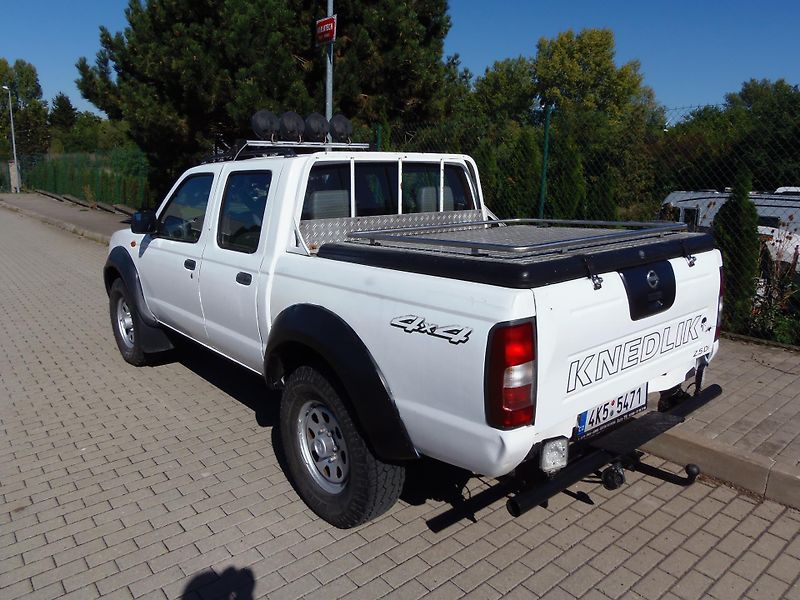 Nissan Navara (2004) 2.5 TD 4x4 redukce tažné 3T CZ - fotka 6 z 23
