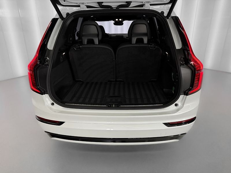 Volvo XC90 (2026) T8 AWD BLACK EDITION ULTRA, VZ - fotka 33 z 35
