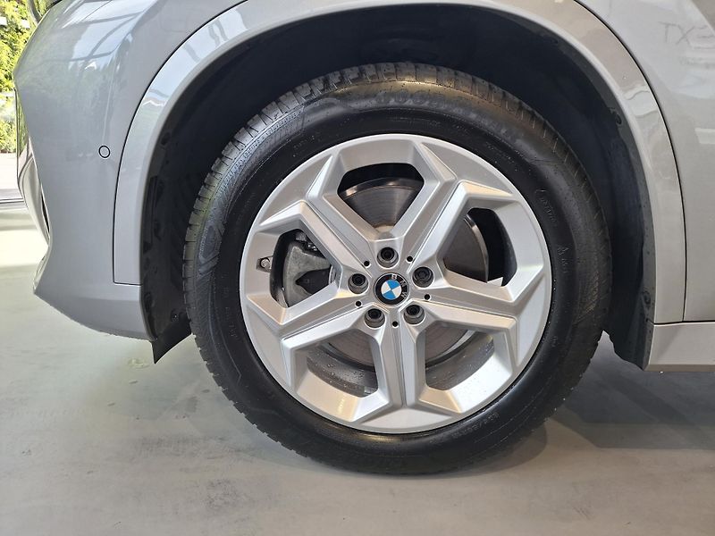 BMW X1 sDrive20i M-sport - fotka 7 z 24