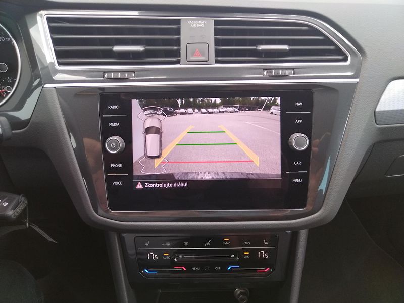 Volkswagen Tiguan Life 1.5 TSI 110kW - fotka 20 z 27