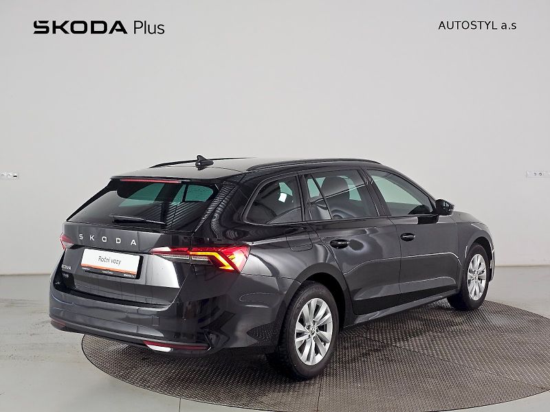 Škoda Octavia (2024) COMBI 1.5TSI 85kW DSG SELECTIO - fotka 2 z 26
