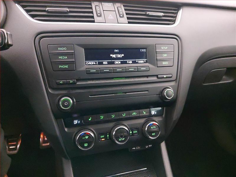 Škoda Octavia (2014) RS 2.0 TDI, Serv.kniha, Xenony - fotka 12 z 18
