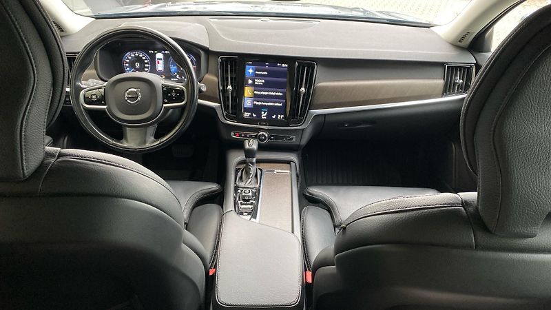 Volvo V90 Cross Country, D5 AWD Drive-E, - fotka 11 z 32