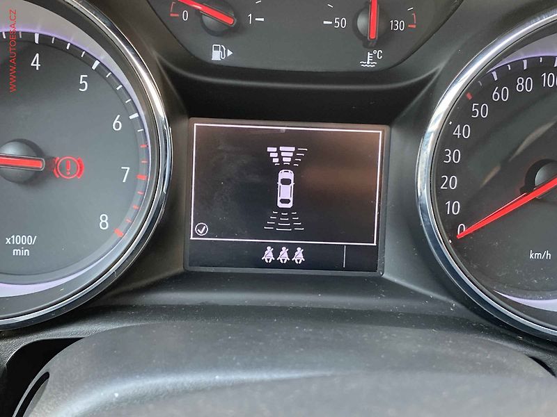 Opel Astra (2021) 1.2 T, AC, tempo - fotka 15 z 18