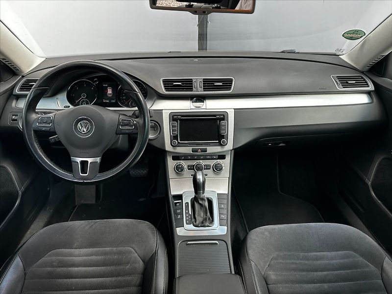Volkswagen Passat 2,0 2.0TDI 103kW DSG Highline - fotka 16 z 40
