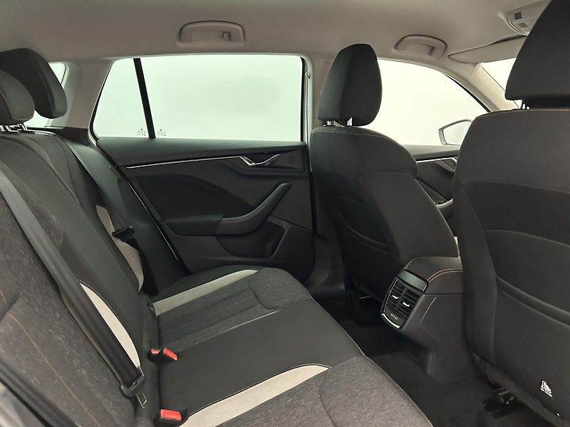 Škoda Scala 1.0 TGI Style - fotka 19 z 25