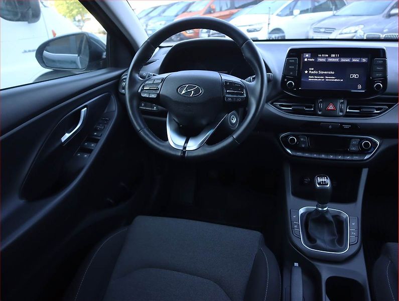 Hyundai i30 (2021) Family 1.5 DPI, Serv.kniha - fotka 7 z 20