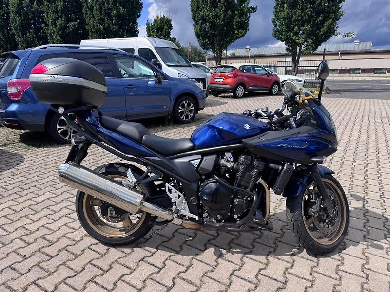 Suzuki GSF 650 S Bandit (2010) 650 CCM 62 KW 3. MAJITEL - fotka 6 z 25