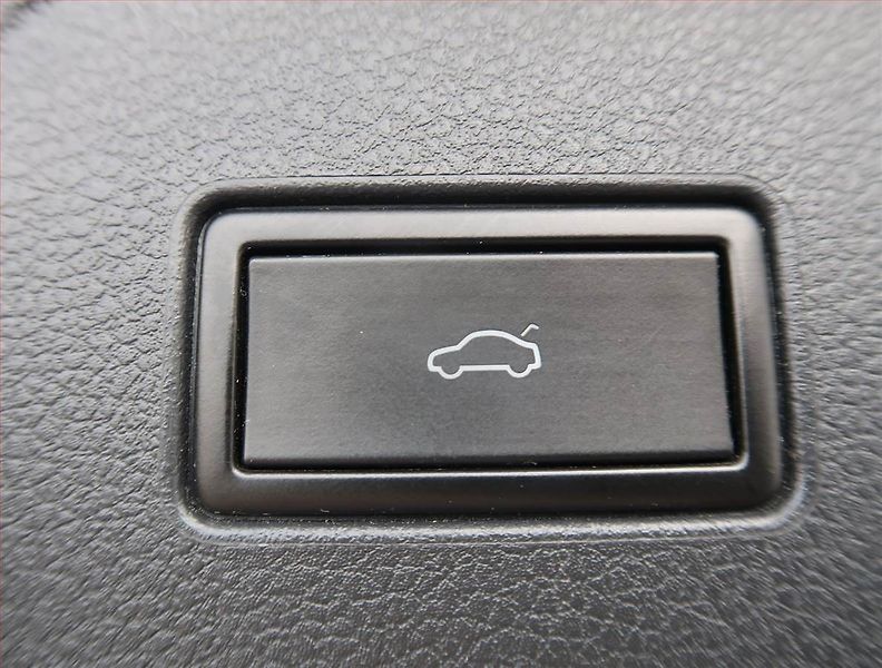 Volkswagen Passat (2019) Highline 2.0 TDI, Automat - fotka 21 z 21