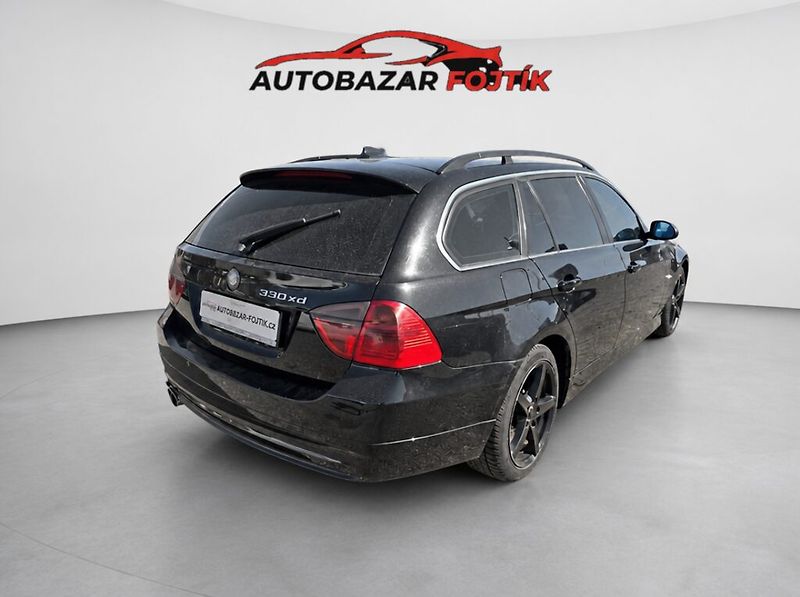 BMW Řada 3 (2008) 330 XD 170KW - fotka 7 z 23