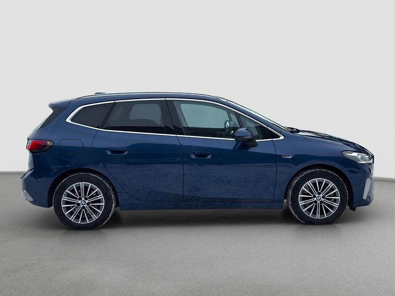 BMW Řada 2 230e xDrive Active Tourer - fotka 5 z 11