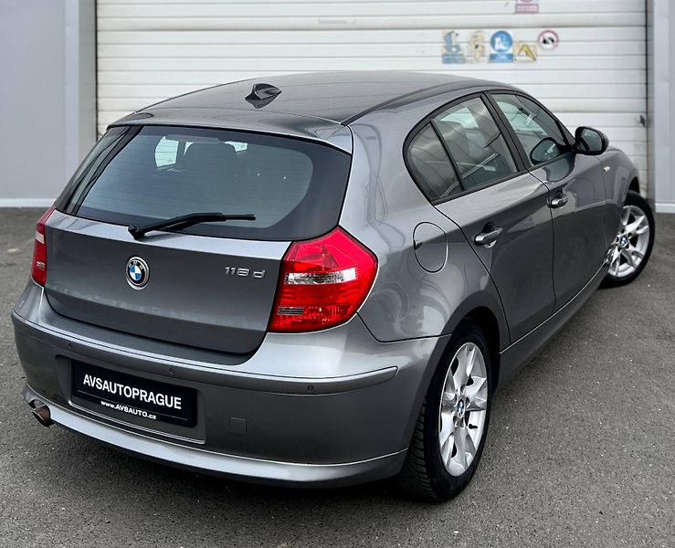 BMW Řada 1 (2010) (E87) LCI SPORTOVNÍ HATCHBACK - fotka 4 z 24