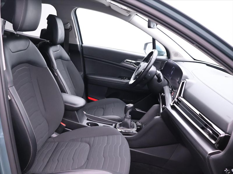 Kia Sportage 1,6 T-GDi 110 kW CZ DPH 1.Maj - fotka 13 z 33