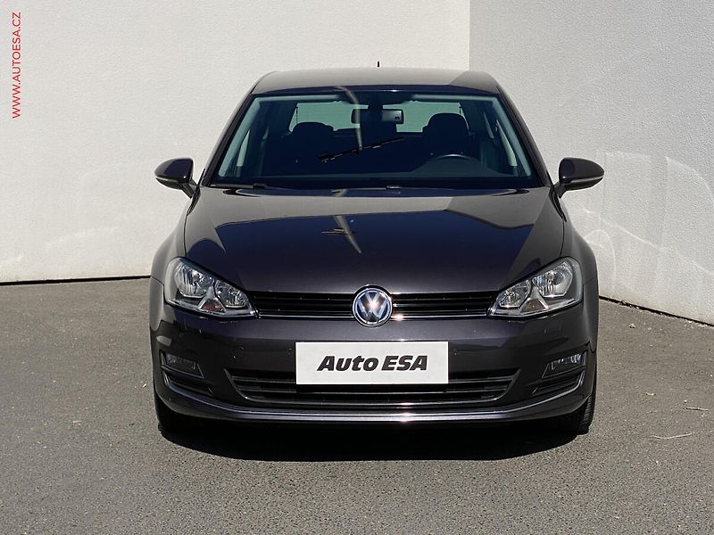 Volkswagen Golf (2015) 1.2 TSi, Lounge, navi - fotka 2 z 18