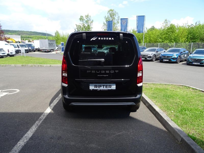 Peugeot Rifter (2026) GT BlueHDi 130k S&S EAT8 - fotka 6 z 42