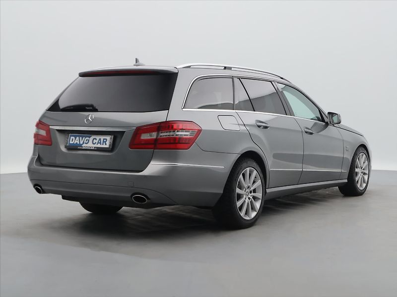 Mercedes-Benz Třídy E 3,0 350CDI 170kW Avantgarde - fotka 7 z 40