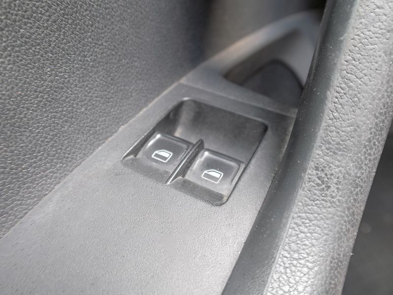 Škoda Octavia (2015) ČR 1.6TDI 66KW – PO SERVISU - fotka 21 z 37