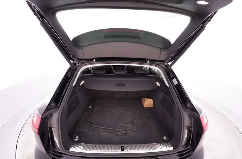 Audi e-tron 55 Q LED Vzduch Auto. Park. - fotka 11 z 19
