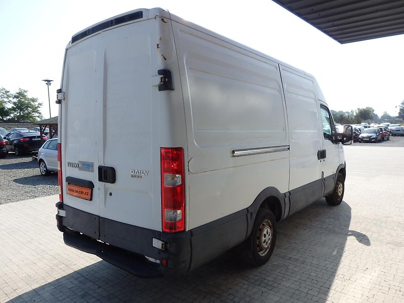 Iveco Daily 2.3 D ABS, KLIMATIZACE - fotka 4 z 14
