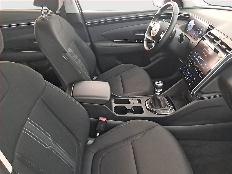 Hyundai Tucson (2023) 1.6 T-GDI - fotka 9 z 16