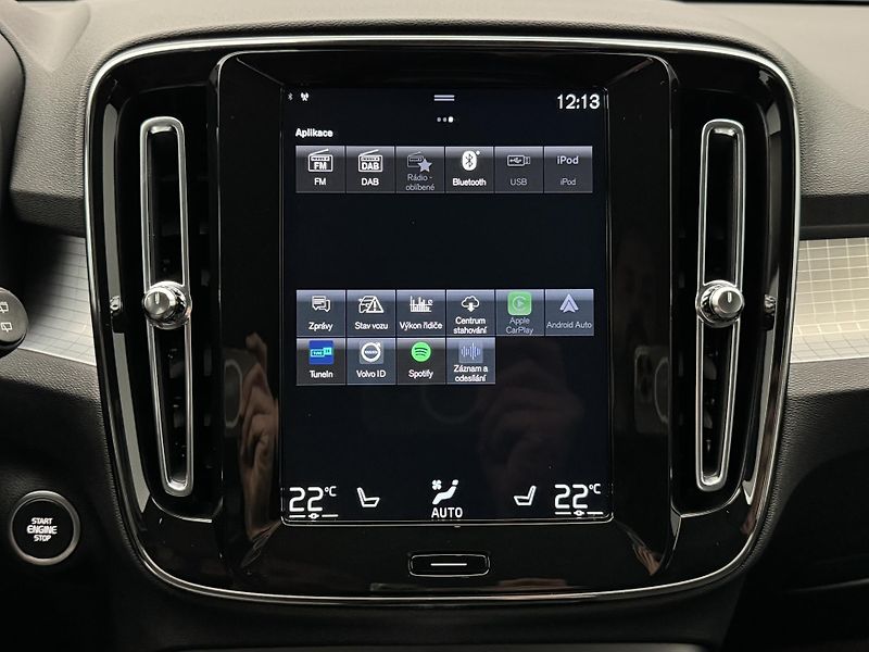 Volvo XC40 T3 MOMENTUM CZ 1.maj - fotka 24 z 31