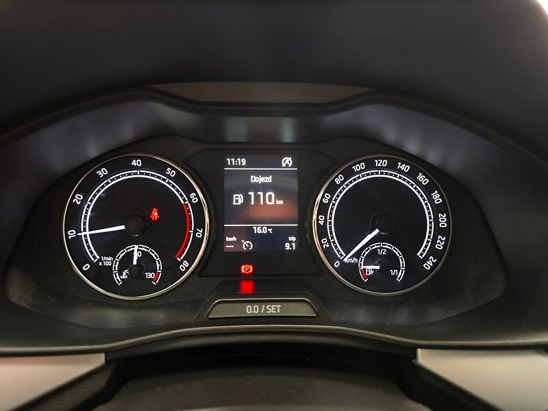 Škoda Scala (2020) 1.0 TSi Drive 125 Years - fotka 18 z 40
