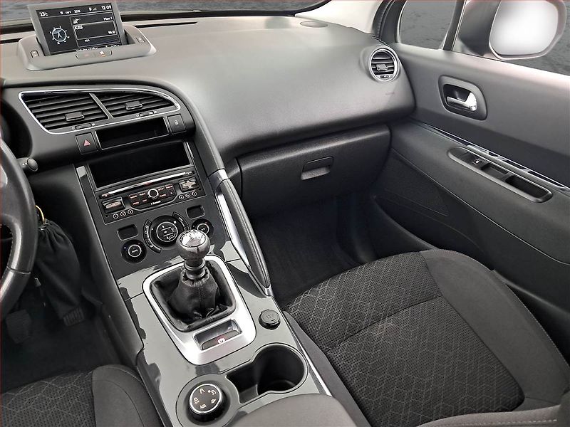 Peugeot 3008 (2014) 1.6 HDi, Tempomat - fotka 8 z 16