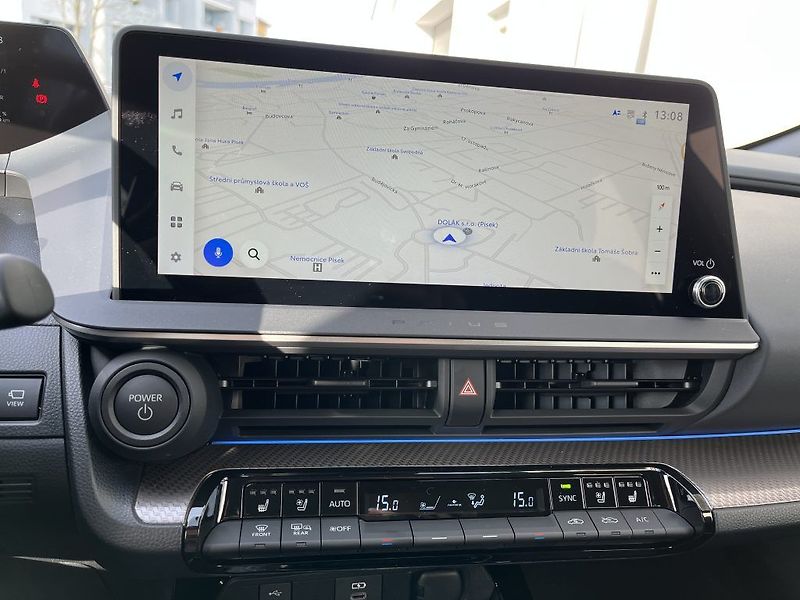 Toyota Prius 2.0L PHEV Executive - fotka 22 z 31