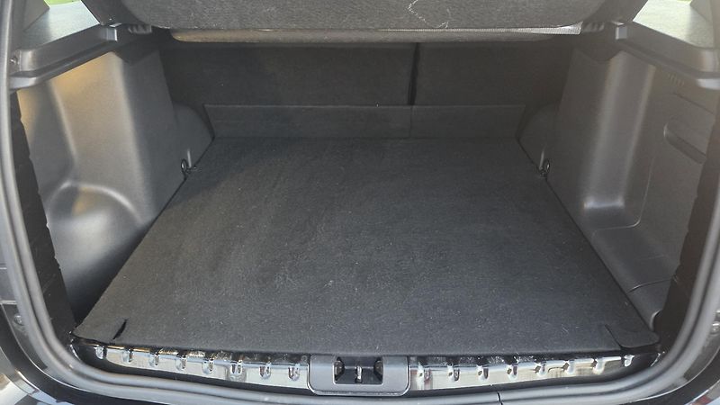 Dacia Duster (2013) 77 kW 1.6 16V 4x4 CZ, tazne - fotka 16 z 29