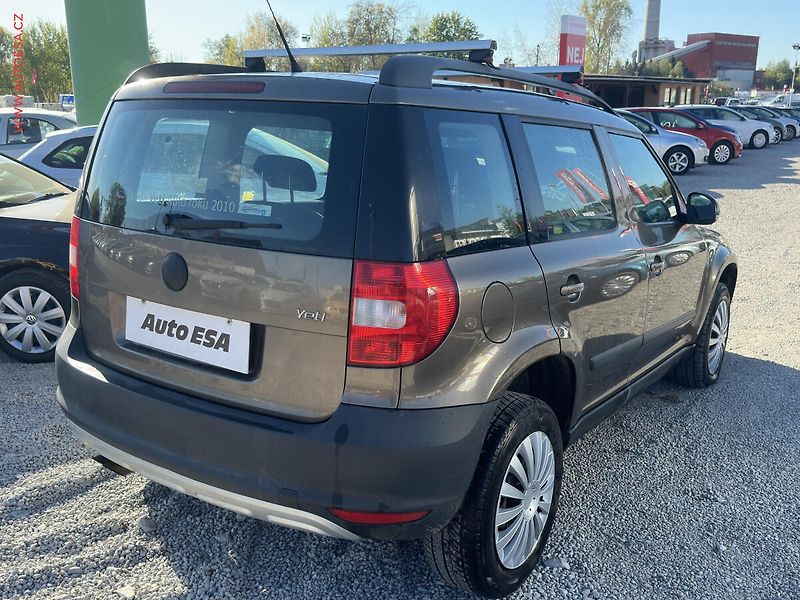 Škoda Yeti (2010) 1.2TSi, ČR, AC, el. výbava - fotka 4 z 15